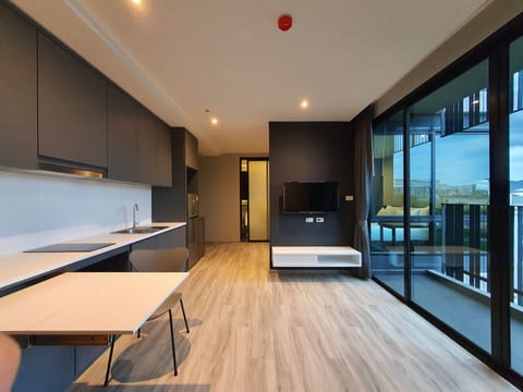 Premier Suite | Living area | LED TV