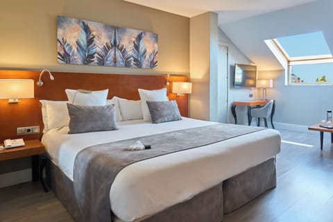 Select Comfort beds, in-room safe, desk, laptop workspace