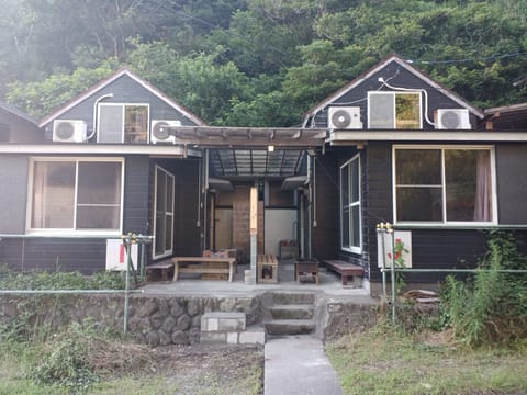 Left: Building I Right: Building J