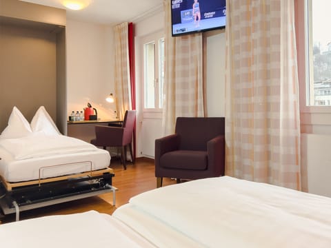 Superior Triple Room | In-room safe, individually decorated, individually furnished, desk