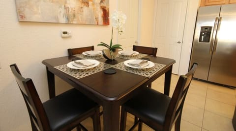Condo, 3 Bedrooms | Private kitchen