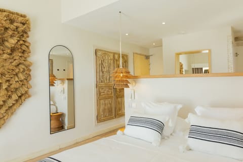 Privilege Double Terrasse | In-room safe, blackout drapes, iron/ironing board, free WiFi