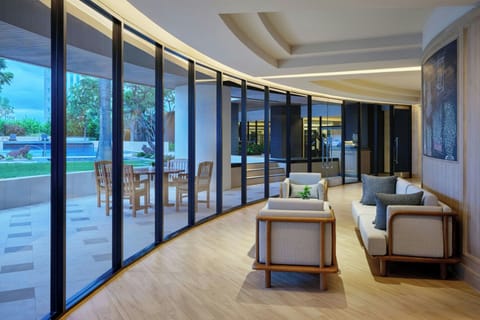 Couples treatment rooms, sauna, hot tub, steam room, body treatments