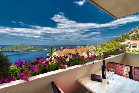 Apartment (Apartment Blue Harmony - Two Bedroom ) | Balcony