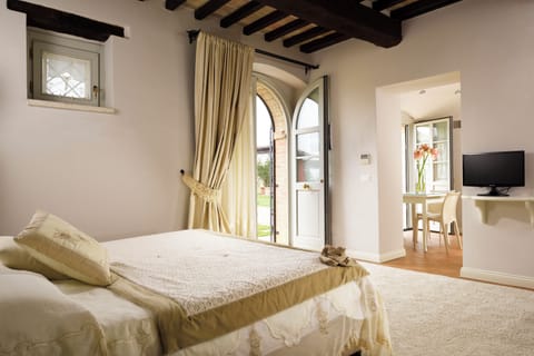 Traditional Studio, Non Smoking | Desk, soundproofing, free WiFi, bed sheets