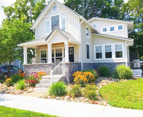 Welcome to our cottage! You will love the colorful blooms of our summer flowers seen here to invite you to your relaxing home away from home! 
