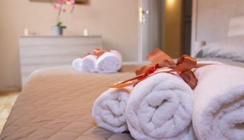 Double Room (Velia) | Individually decorated, free WiFi, bed sheets