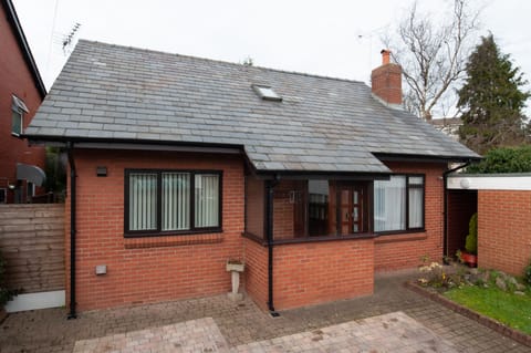3 bedroom private detached bungalow