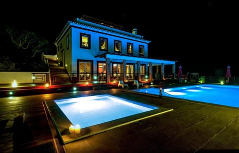 2 outdoor pools, sun loungers