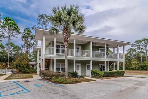 front view from free parking lot