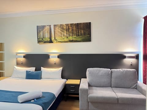 Standard Room | Premium bedding, down comforters, desk, laptop workspace