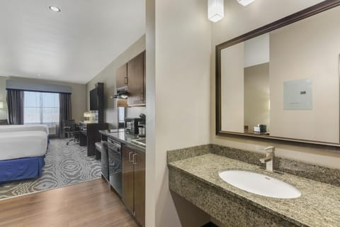 Suite, 2 Queen Beds, Non Smoking, Kitchenette | Desk, laptop workspace, blackout drapes, soundproofing