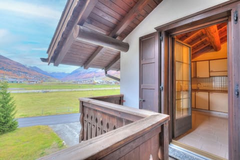 Family Apartment, 3 Bedrooms, Balcony (Genziana) | Balcony