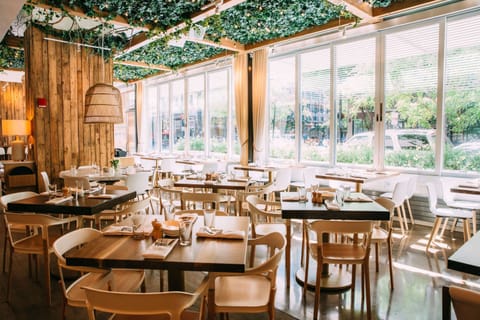 Lunch, dinner, brunch served; Mediterranean cuisine