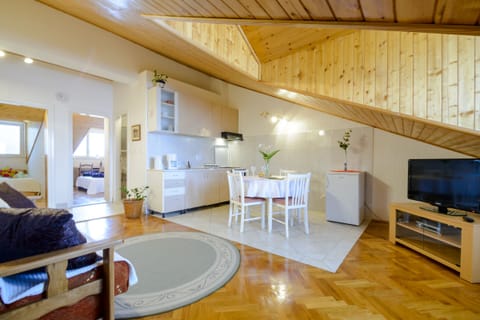 Apartment (Apartment Matic - Two-Bedroom Apartme) | Living room | Flat-screen TV