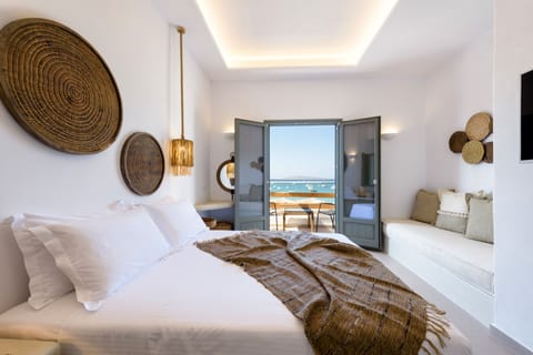 Deluxe Double Room, Sea View | Egyptian cotton sheets, premium bedding, down comforters