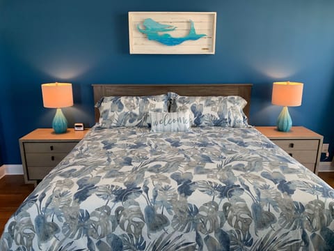 Relax in your Master Bedroom on a New King Bed by Aireloom Luxury Mattress, 3rd 