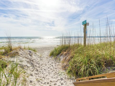 Condo (1 Bedroom) | Property amenity