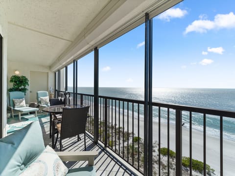 Condo (2 Bedrooms) | Property amenity