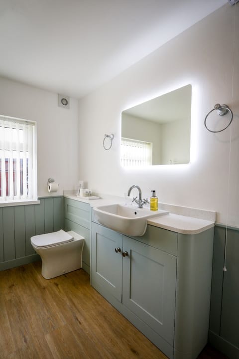 Superior Double Room, Ensuite | Free WiFi, bed sheets