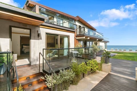 Each suite has a full or partial view of the Pacific Ocean