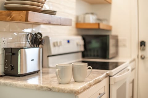 Whip up a quick lunch or dinner in the fully stocked kitchen.