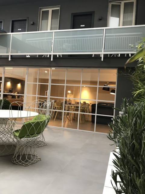 Superior Junior Suite Garden View | Terrace/patio