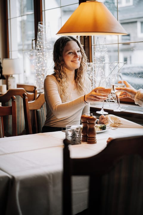 Lunch and dinner served, Regional cuisine