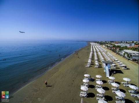 On the beach, 8 beach bars