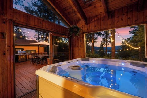 View From Private Hot TUB. - View From Private Hot TUB.