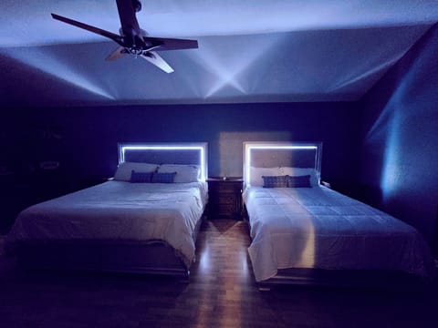 Master Bedroom 1 King & 1 Queen 