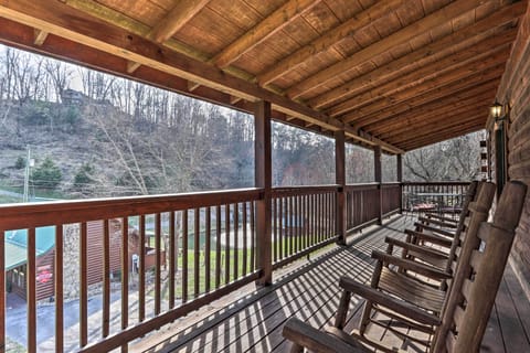 Sevierville Vacation Rental | 2BR | 2BA | 1,450 Sq Ft | 2 Steps Required