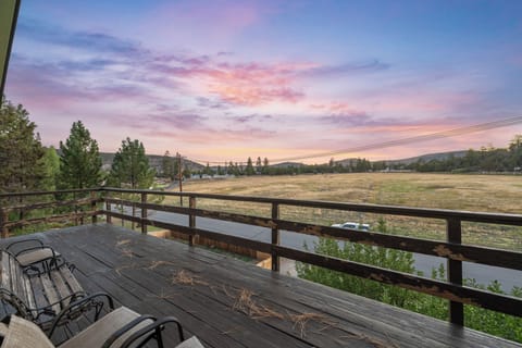 Balcony - Balcony with views of the field and forest