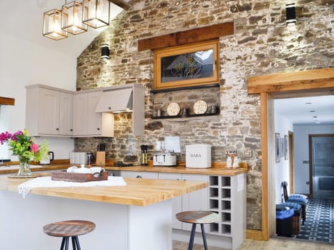 Kitchen | Sgubor Llwyndu, Betws, near Ammanford
