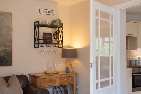 Family Cottage, Private Bathroom | Lounge