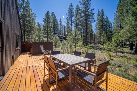 Welcome to Sunflower! We hope we get to host you at this unforgettable Sunriver rental!
