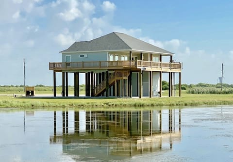 House, 4 Bedrooms | Exterior