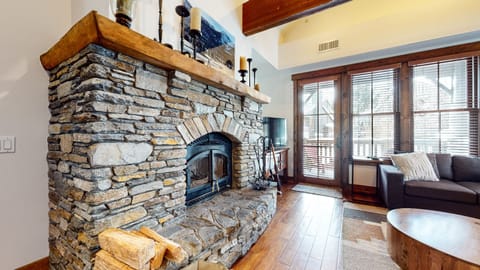 Townhome, 2 Bedrooms | Interior