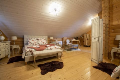 Quadruple Room (Sancerre) | Minibar, free WiFi, bed sheets