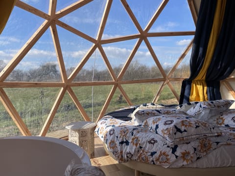 Deluxe Tent | Minibar, free WiFi, bed sheets