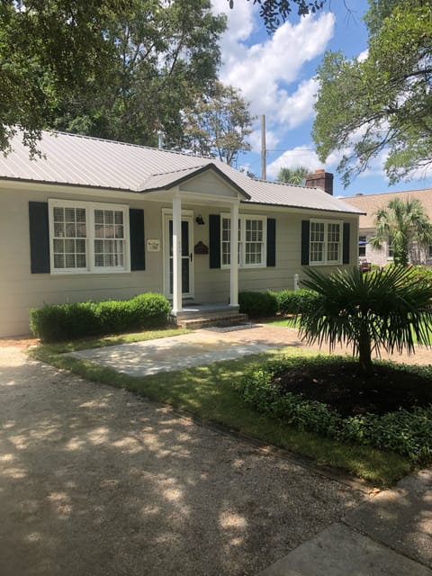 Rice Cottage and Parking 