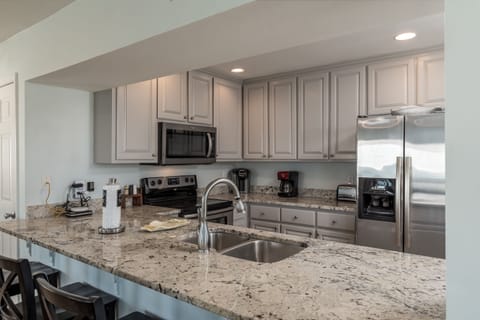 Modern Kitchen Island Escape Beach House