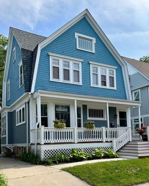 3-BR house exclusively for your enjoyment.