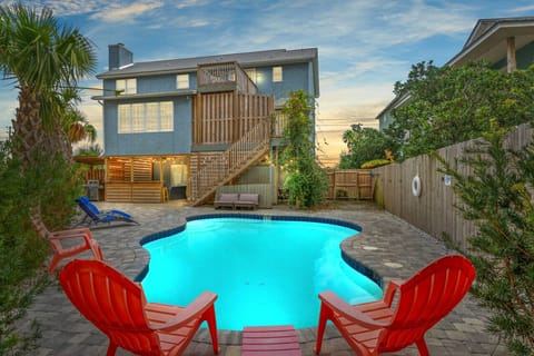 Private *heated* pool oasis under the stars