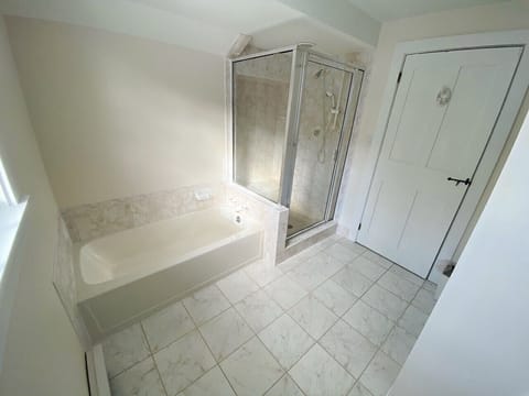 93b75afb-b1e6-4e52-91a0-a442e460f6b5