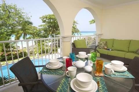 Great outdoor dining with perfect Barbados ocean view
