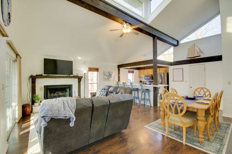 Osage Beach Vacation Rental | 3BR | 4BA | 1,982 Sq Ft | Stairs Required