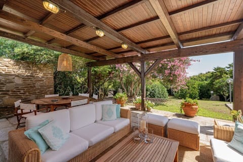 Great Sardinia villa rental in Stintino in a superb location.