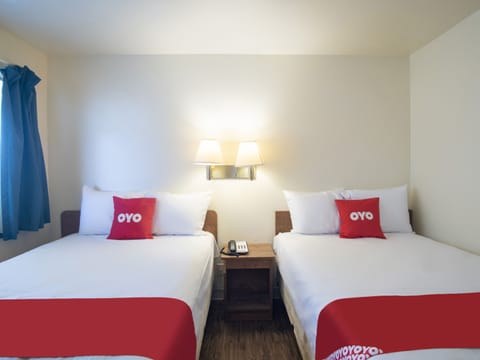 Desk, laptop workspace, WiFi (free), bed sheets
