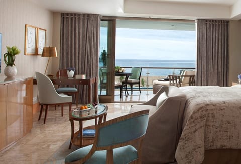 Junior Suite, Oceanfront (Baron Ocean Suite) | Premium bedding, minibar, in-room safe, desk